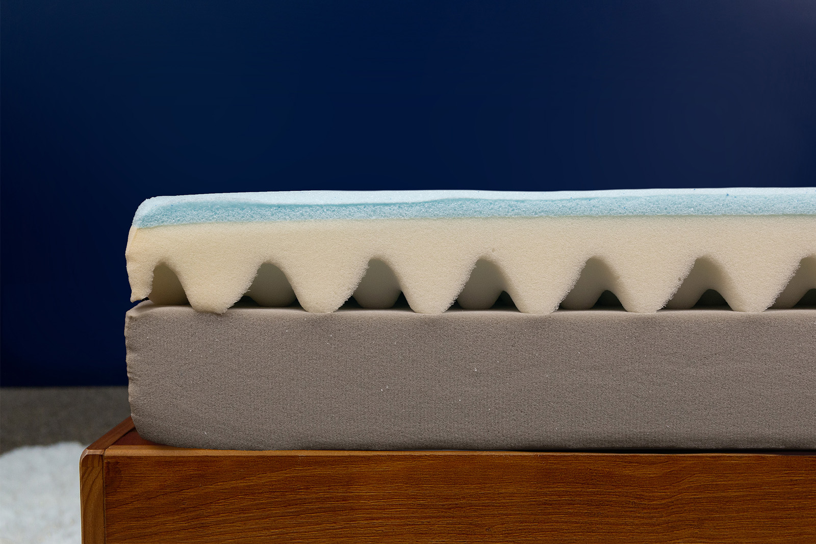 BloomRiverCarouselInternalsSide MattressReviewsca close up side view of the internal layers of the Bloom River mattress
