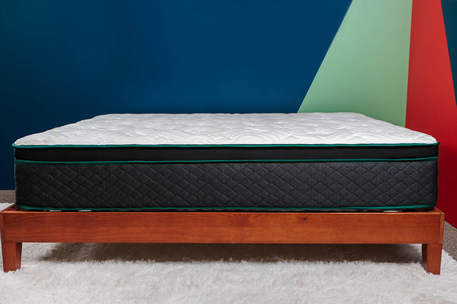 Logan & Cove Frontier Mattress Review (2023) Tested