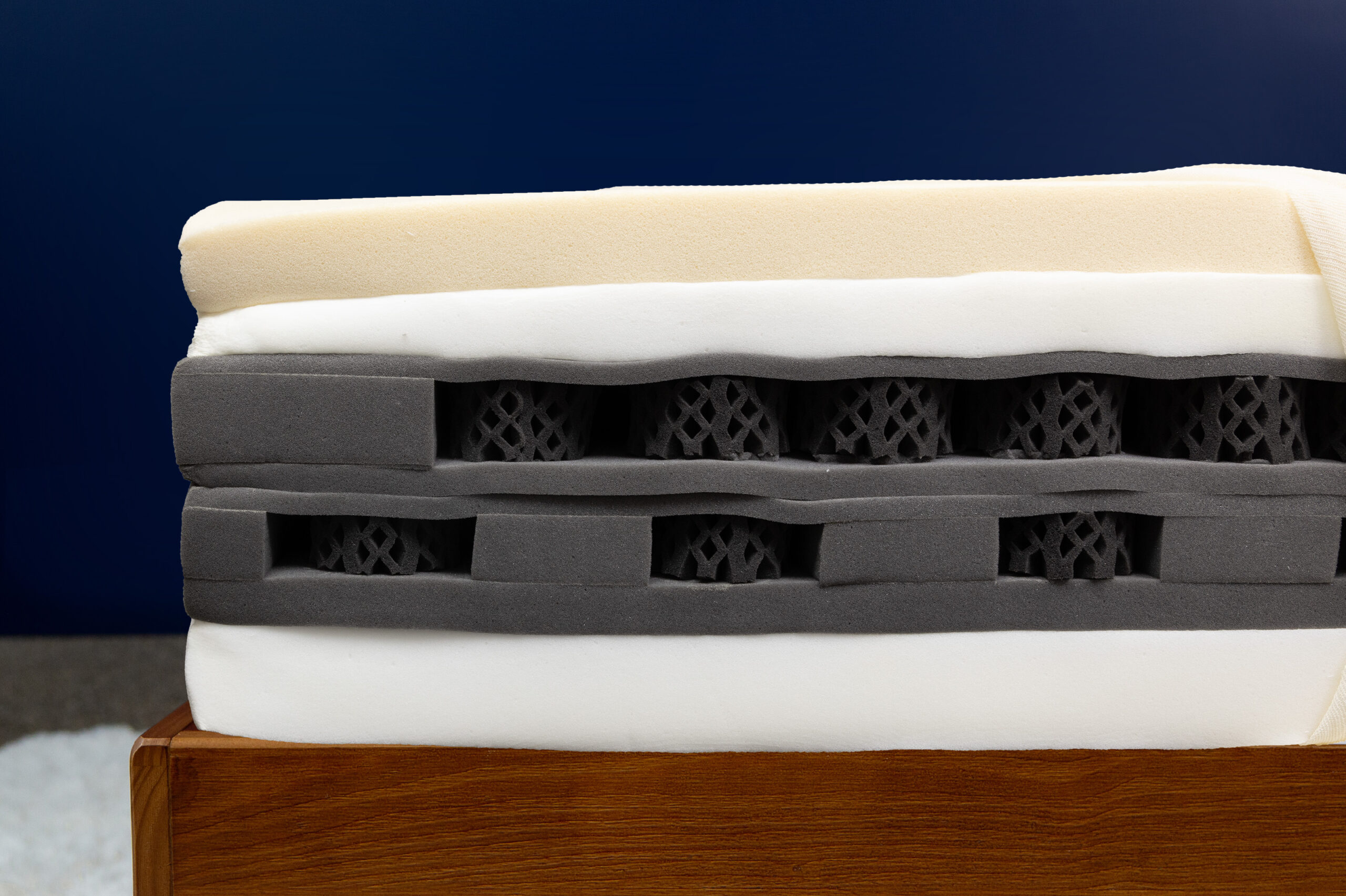 MRCADORMEOTWOFOAMINTERNALSSIDE2026 MattressReviewsca Dormeo Two mattress internal side angle